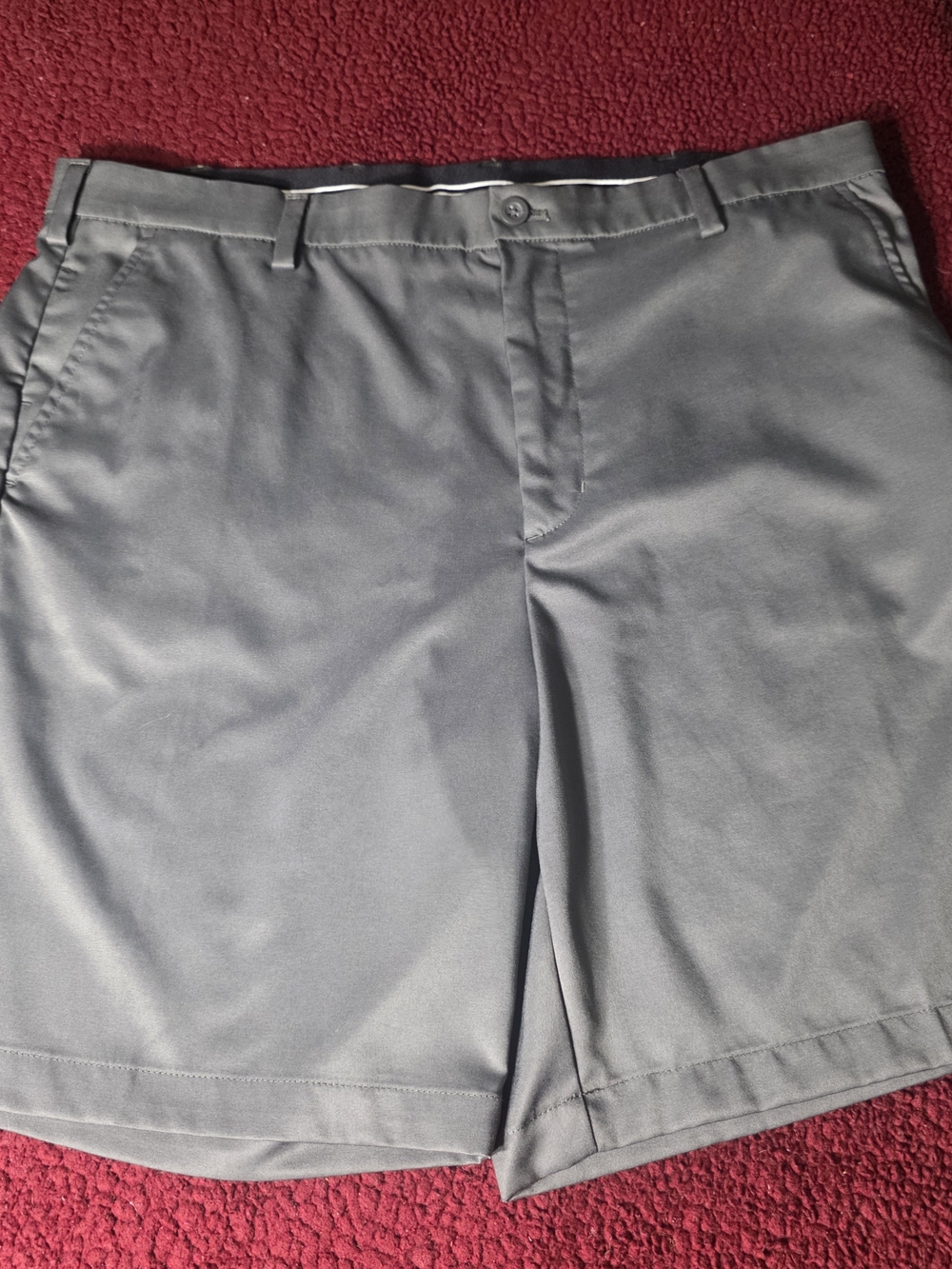 Amazon Essentials Black Flat-Front Men's Casual Shorts 40